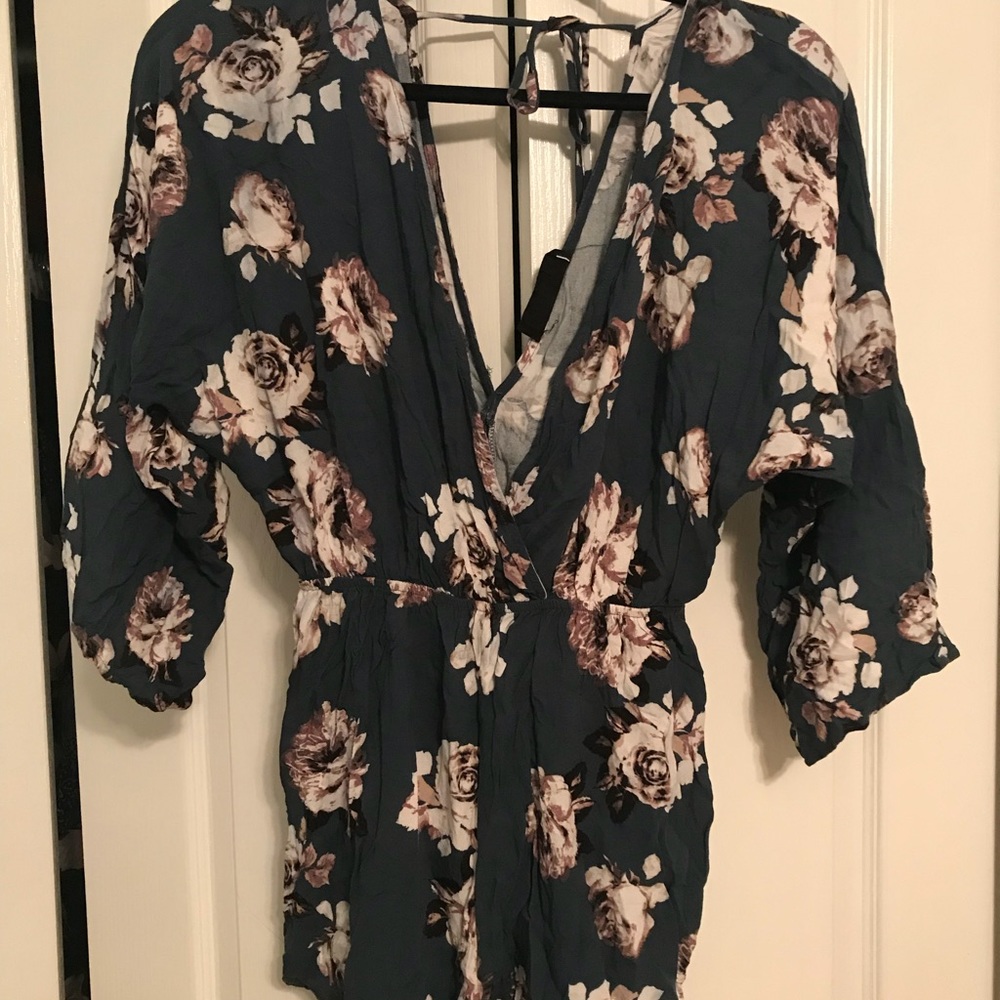 Audrey 3+1 plunge floral romper